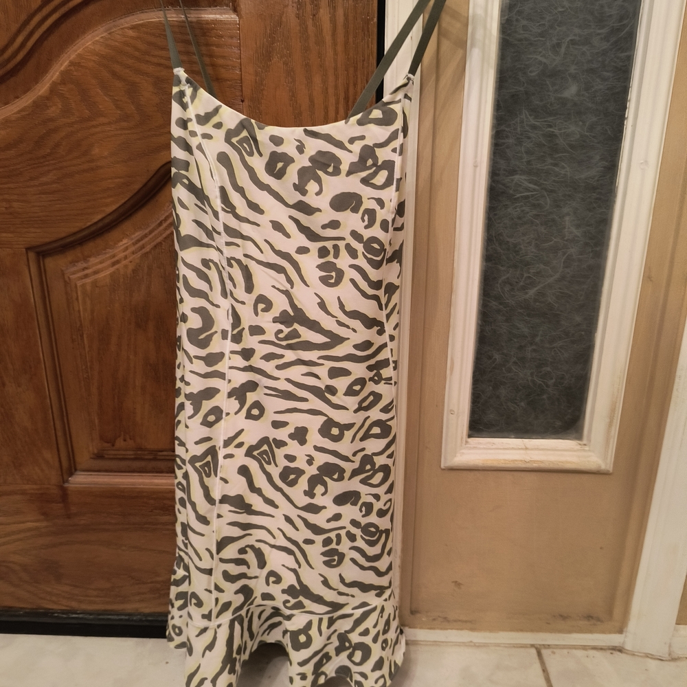 Chic Animal Print Mini Dress - Green and Cream